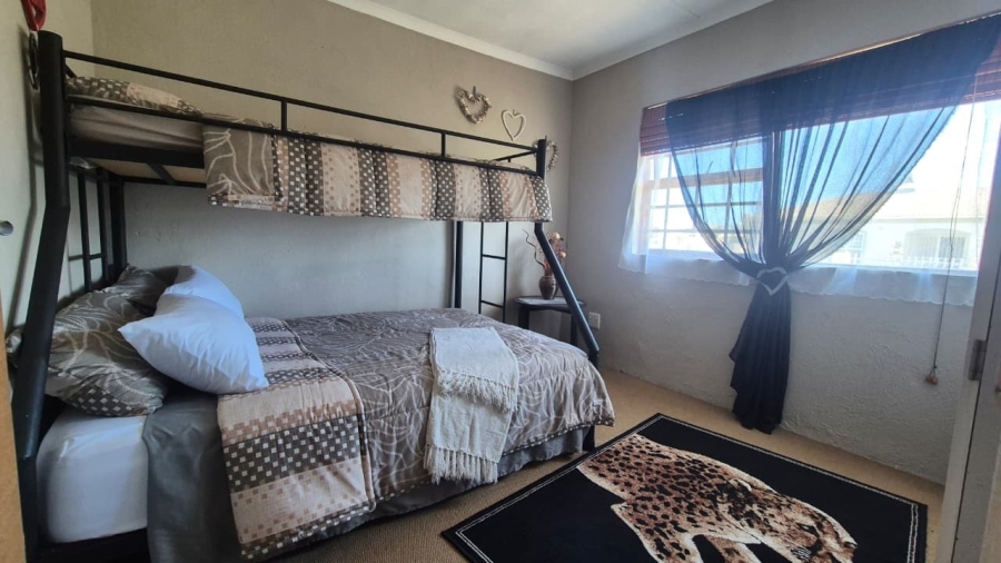 3 Bedroom Property for Sale in Country Club Western Cape
